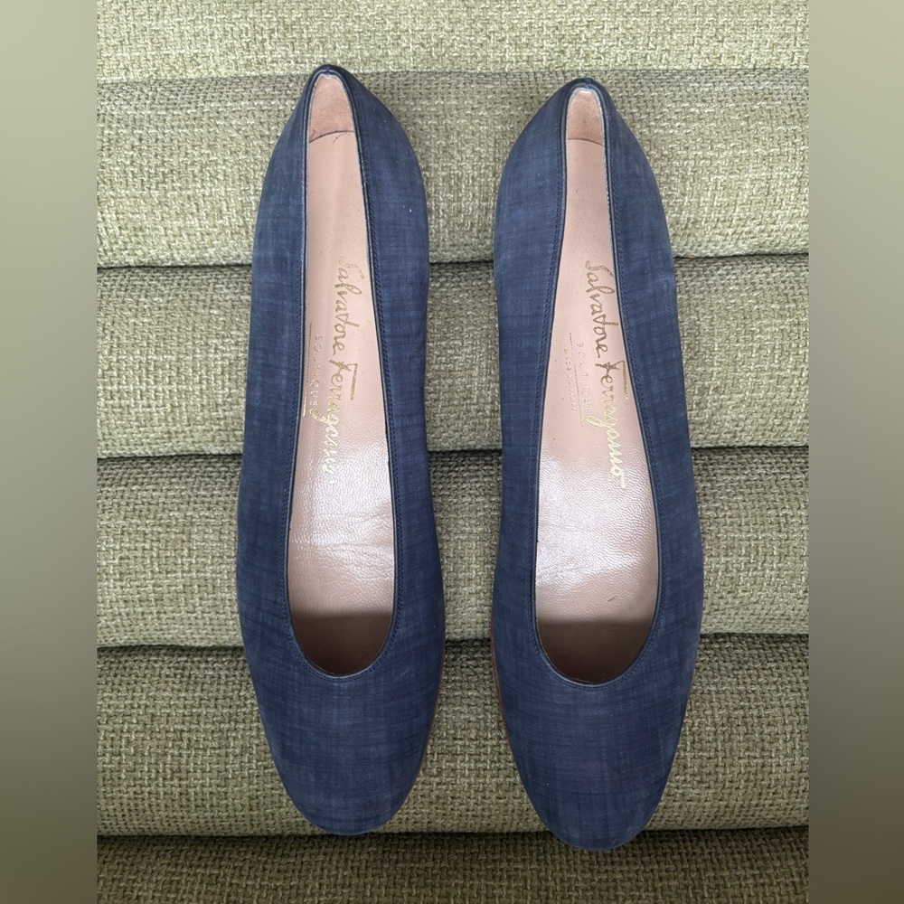 Salvatore Ferragamo Women's Navy Blue Loafers